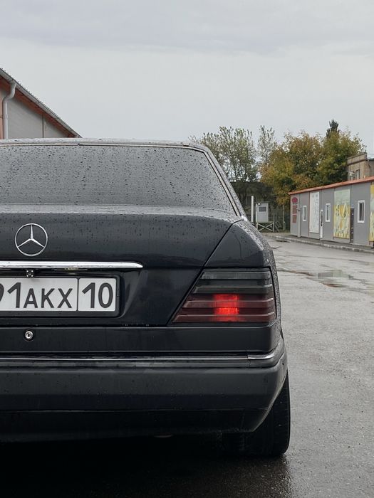 Продам Mercedes W124 E220