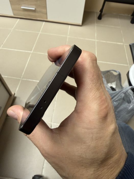 Samsung Galaxy S24 5 G 8/128gb - отличен