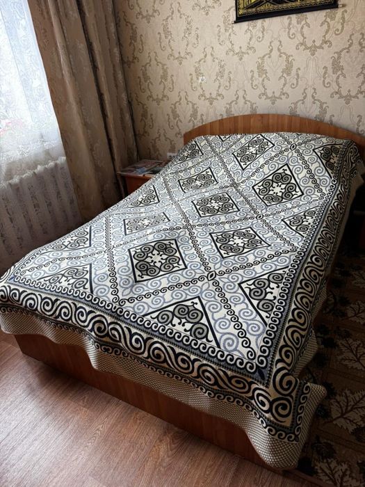 Продам кровать двухспальнюю