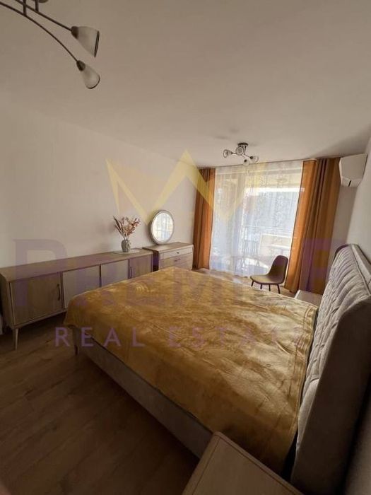 Продава се Тристаен апартамент в Варна, Център - 150 кв.м за 4394 €/кв.м - Снимка #6