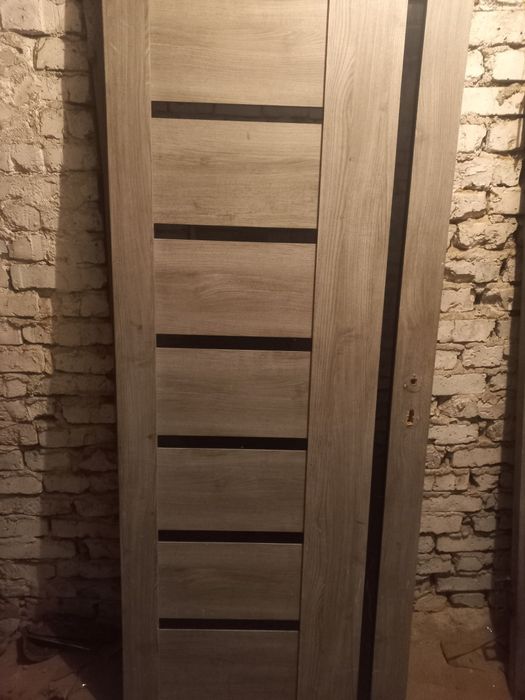 Продам межкомнатные двери.