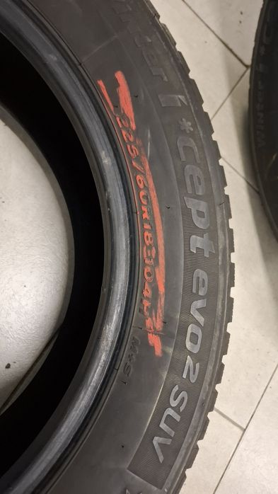 2бр зимни гуми Hankook 225 60 18