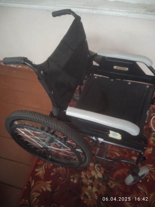 Инвалидная коляска