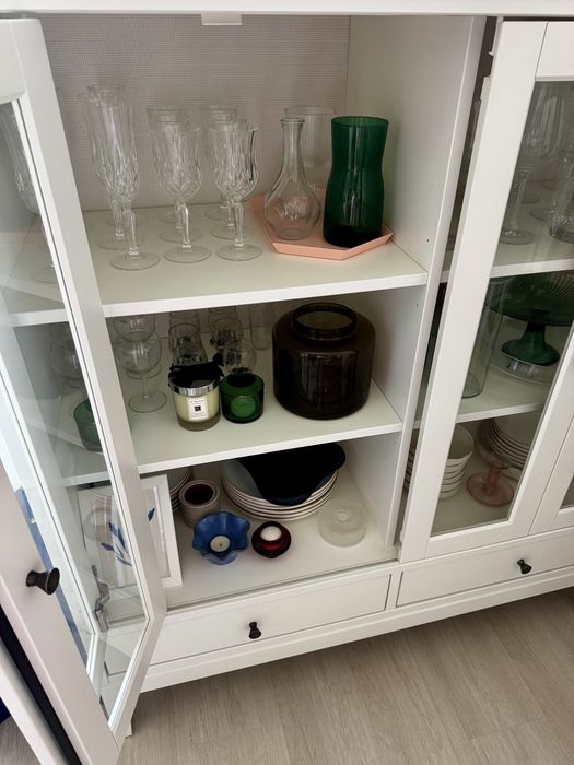 Bufet - Cabinet - Dulap cu usi de sticle pliante (Ikea Adanas)