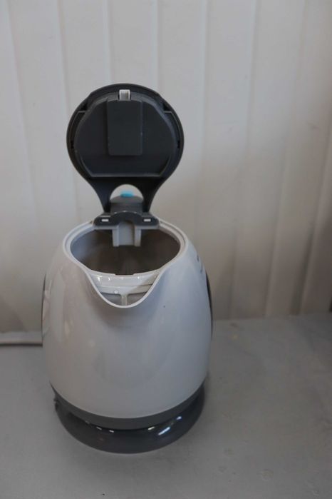 Електрическа кана Cecotec ThermoSense 120