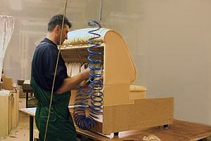 Перетияжка диван, реставрация диван, ремонт мебель, реставрация кроват