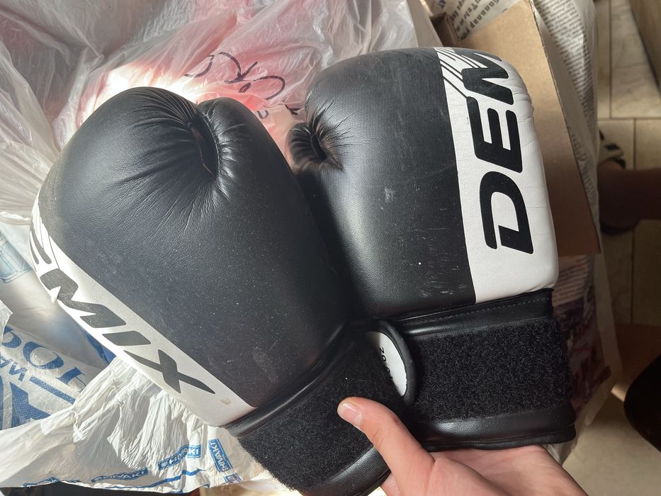 Шлемы и перчатки боксерские
