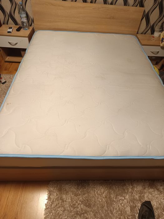 Продавам спалня + матрак