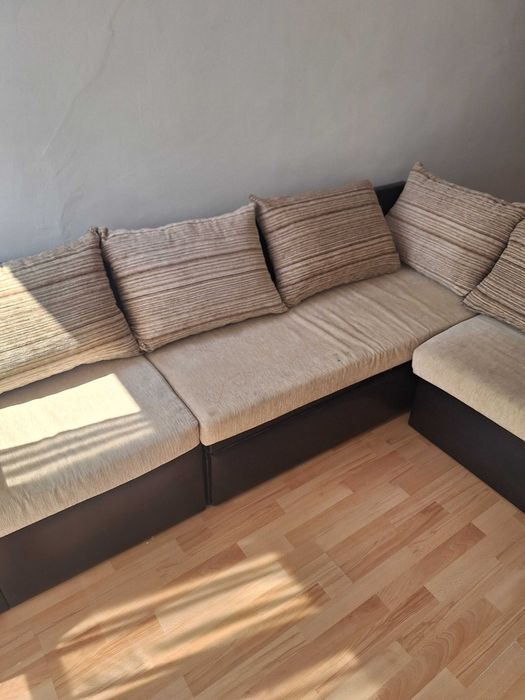 Продавам ъглов разтегаем диван