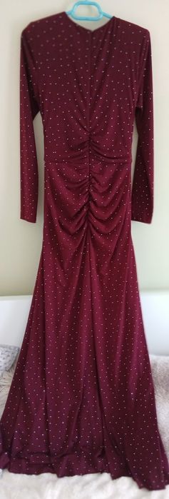 Rochie Nissa ca noua  purtata o singura data.Vreau sa precizez ca eu am 1.65 si tocuri de 7 cm.