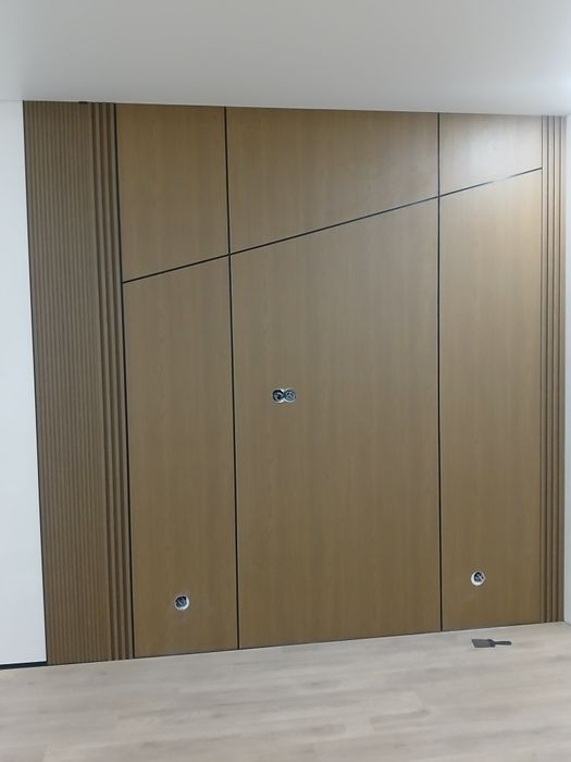 Левкас, поклейка обое, галтели , покраска