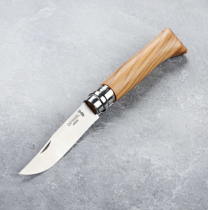 Opinel №8 МАСЛИНА Подаръчен комплект сгъваем нож с кожен калъф