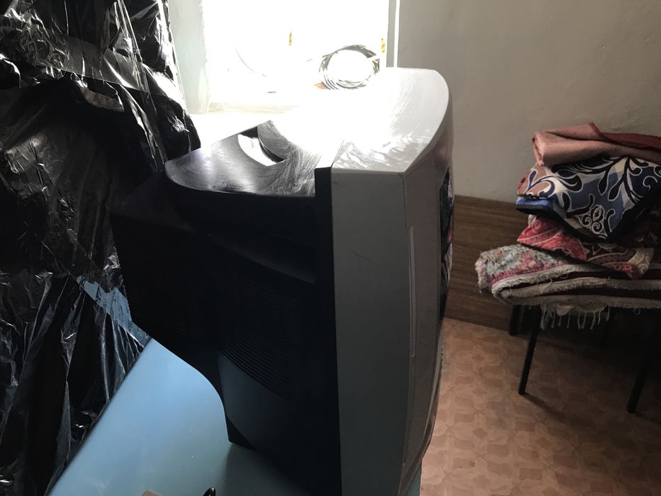 Продам телевизор