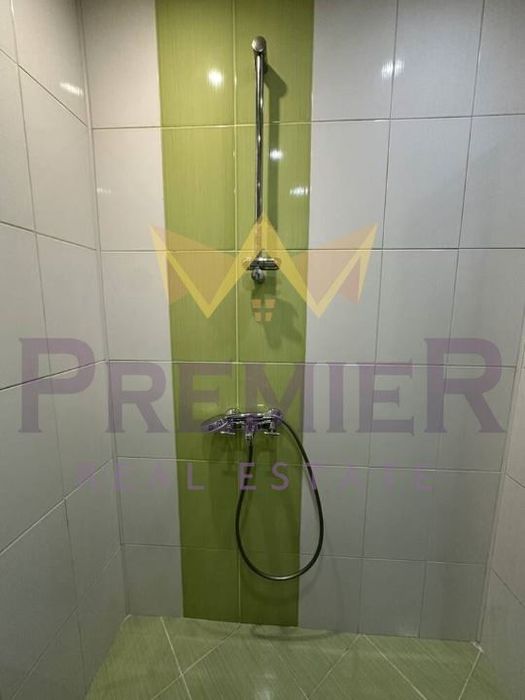 Многостаен в Бургас, Лазур