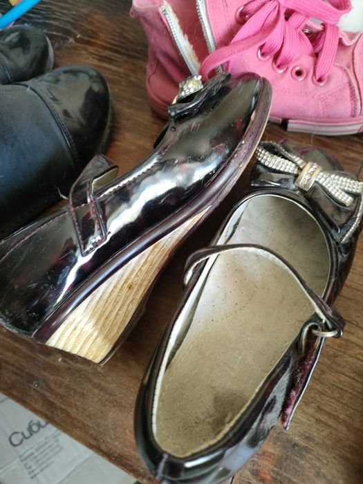 Обувь для девочки отдам