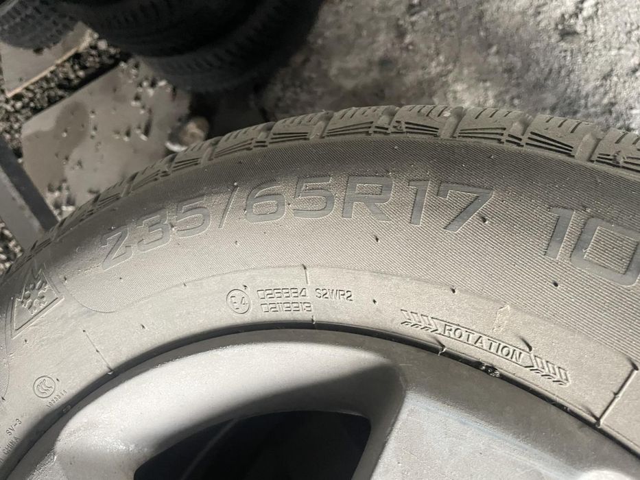 Гуми с джанти 235 /65  /17   от Фолксваген Таурег