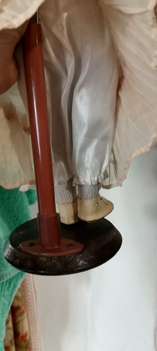 Продам кукла фарфор