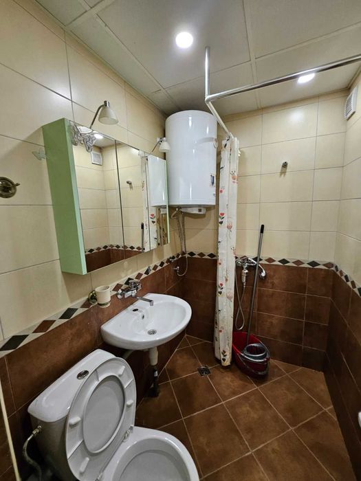 Дава се под наем Тристаен апартамент в Пловдив, Център - 100 кв.м за 612 € - Снимка #8