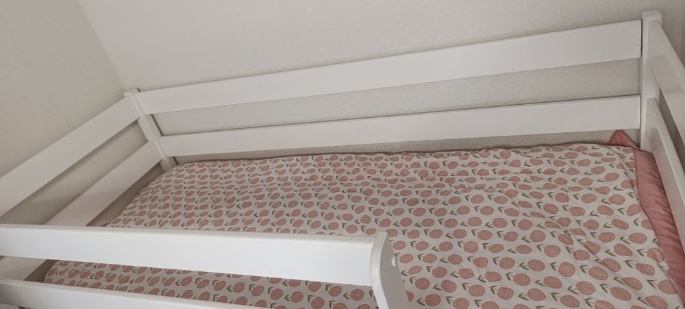 Двухъярусная кровать