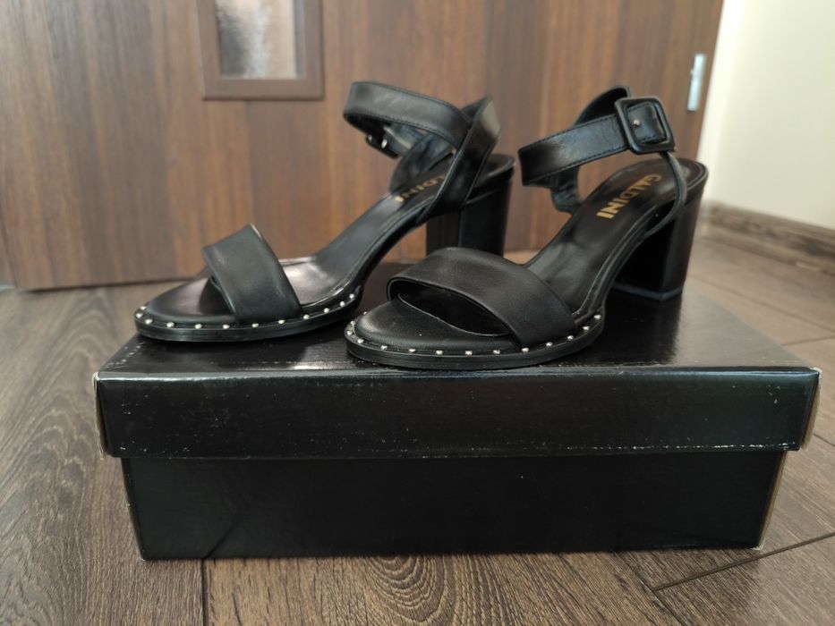 Дамски сандали с ток Galdini