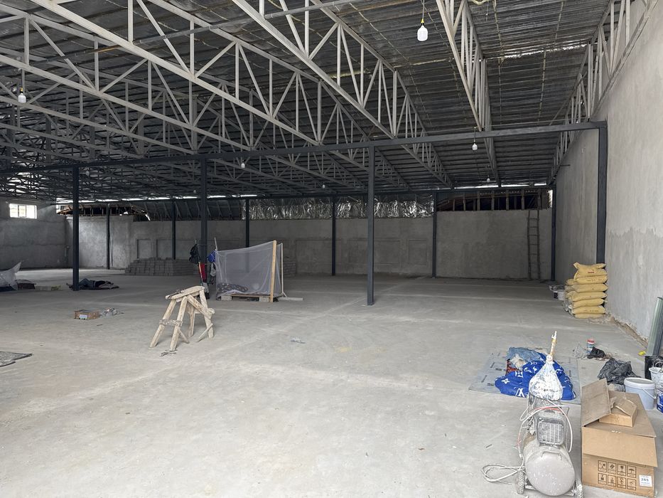 Raysentr Eshonguzarda Raygaz ko’chada skladga 800 kv ijaraga beriladi