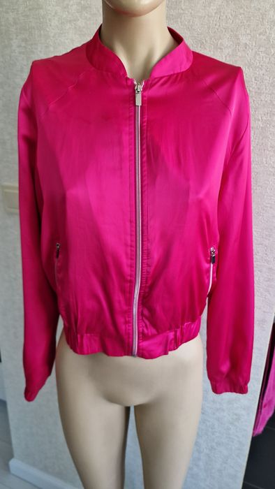 Жилетка и сатенено яке