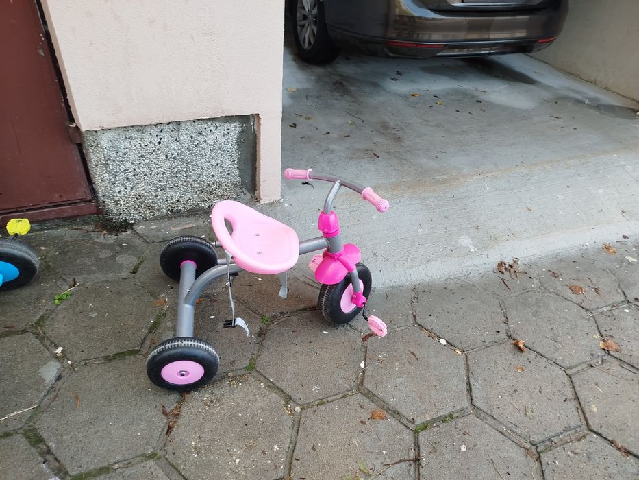 Детски коленца - триколки