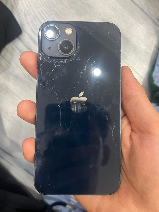 Продается Iphone 13
