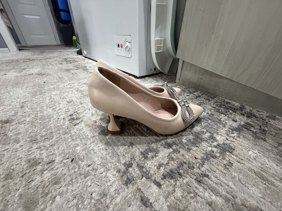 Продам туфли 2500