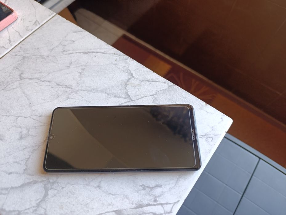 Телефон Nokia 2.4