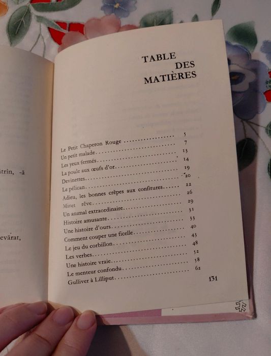 Cărți Vechi Franceză Lectures en français facile 1970 
​Vând se