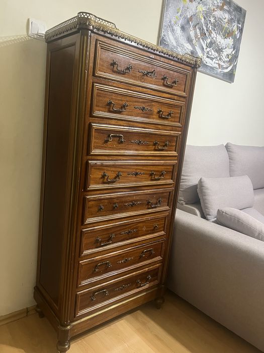 Dulap/Servanta cu sertare in stare buna!