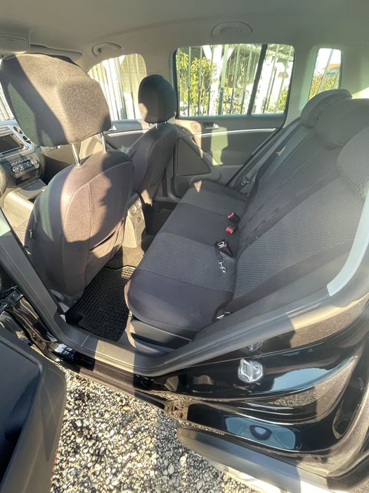 Vând Volkswagen Tiguan