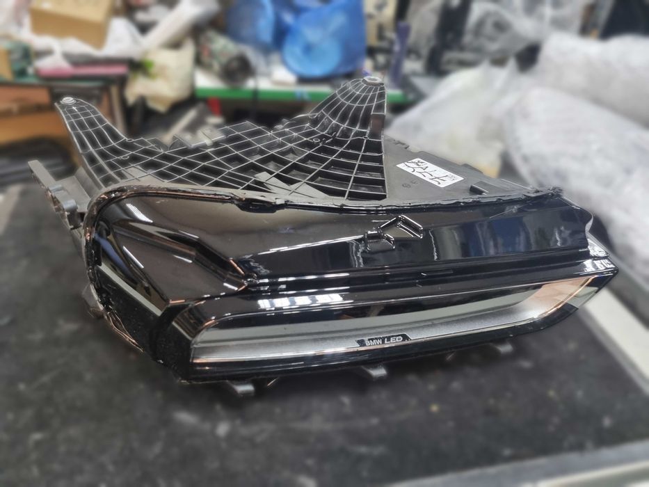 Десен фар BMW i7 G70 LED desen far бмв и7 г70