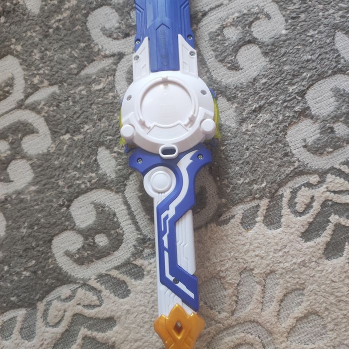 Продаются б/у игрушки инфинити надо