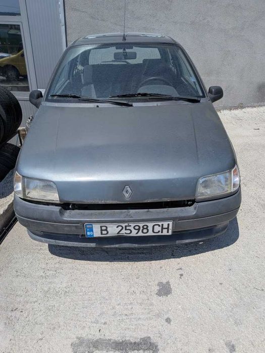 Renault Clio 1.2 бензин