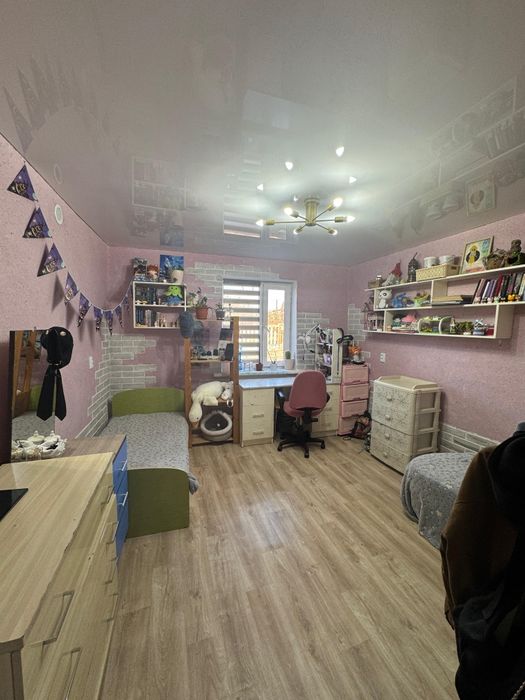 Продам пол дома на 64 квартале