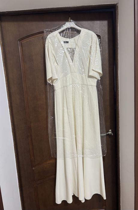 Платье, цвет айвари за 12.000 тг