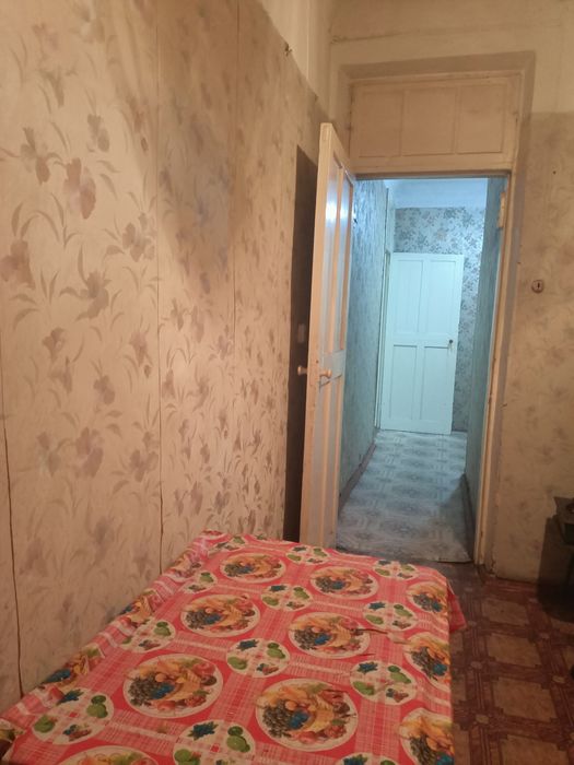 Продам 2ком квартиру В Центре .