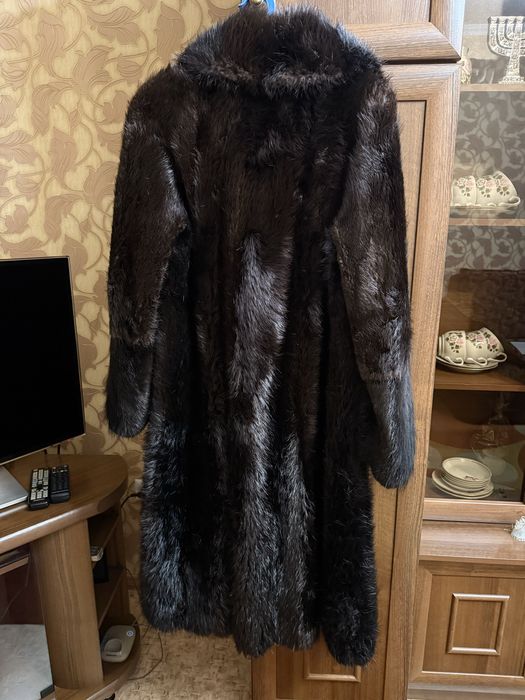 Продам шубу натуральную бобер