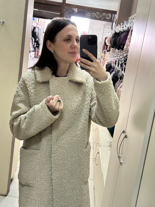 Продам шубу женскую