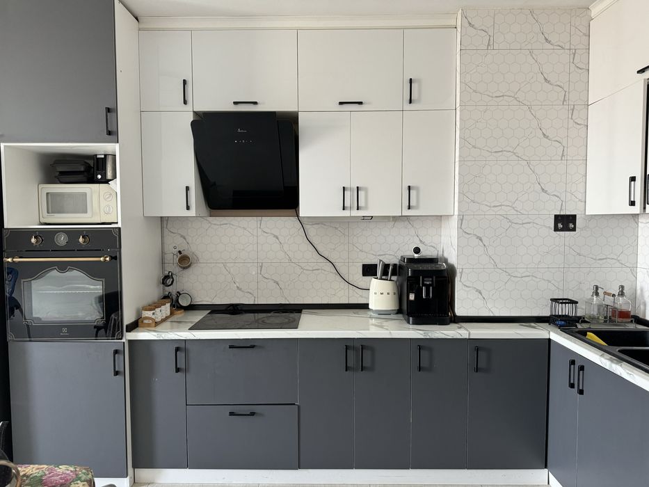 кухонная гарнитура срочно продам