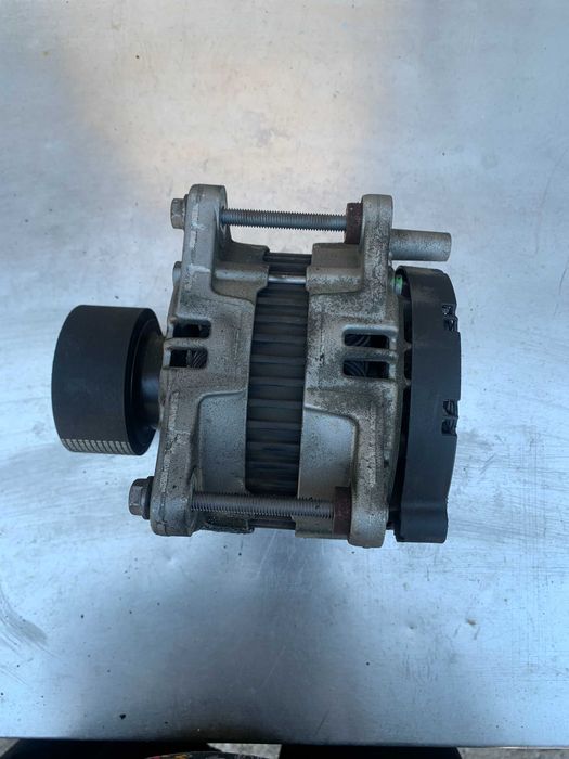 Alternator volkswagen touareg 7L 2.5 cod 070903024B