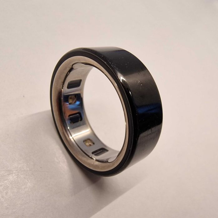 OURA Ring 4 - Black - size 8 - vechime 9 luni
