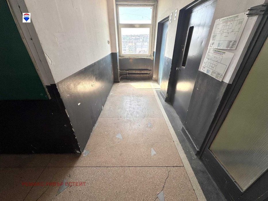 Дава се под наем Офис в Русе, Широк център - 200 кв.м за 663 € - Снимка #7