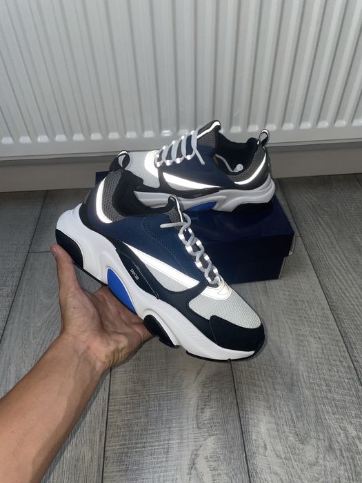 Dior B22