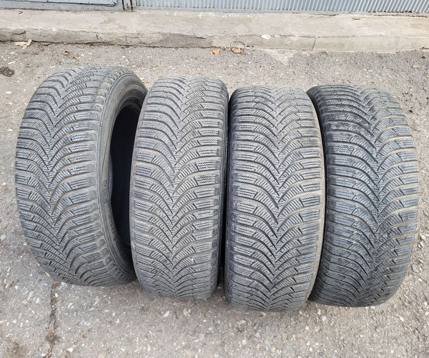 4 Зимни гуми Hankook 205/55/16-180 лева