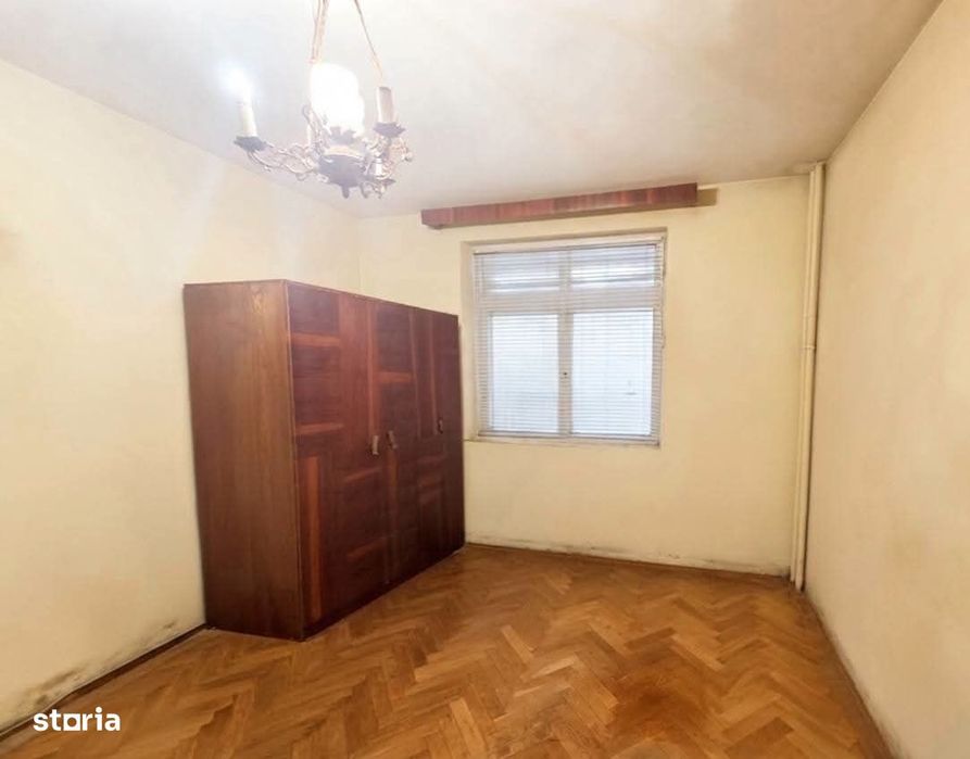 Vand apartament 3 camere parter Scriitorilor, necesita renivare