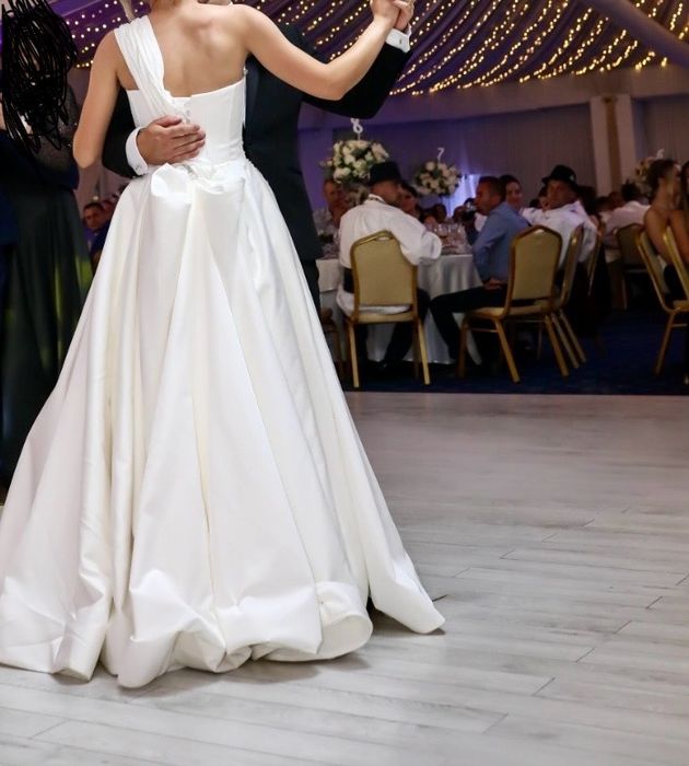 Rochie de mireasă curățată profesional