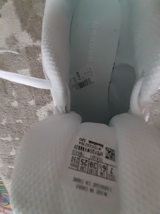 PUMA/Fitflop/Reebok/Hush Puppies N39/40 Нови маратонки